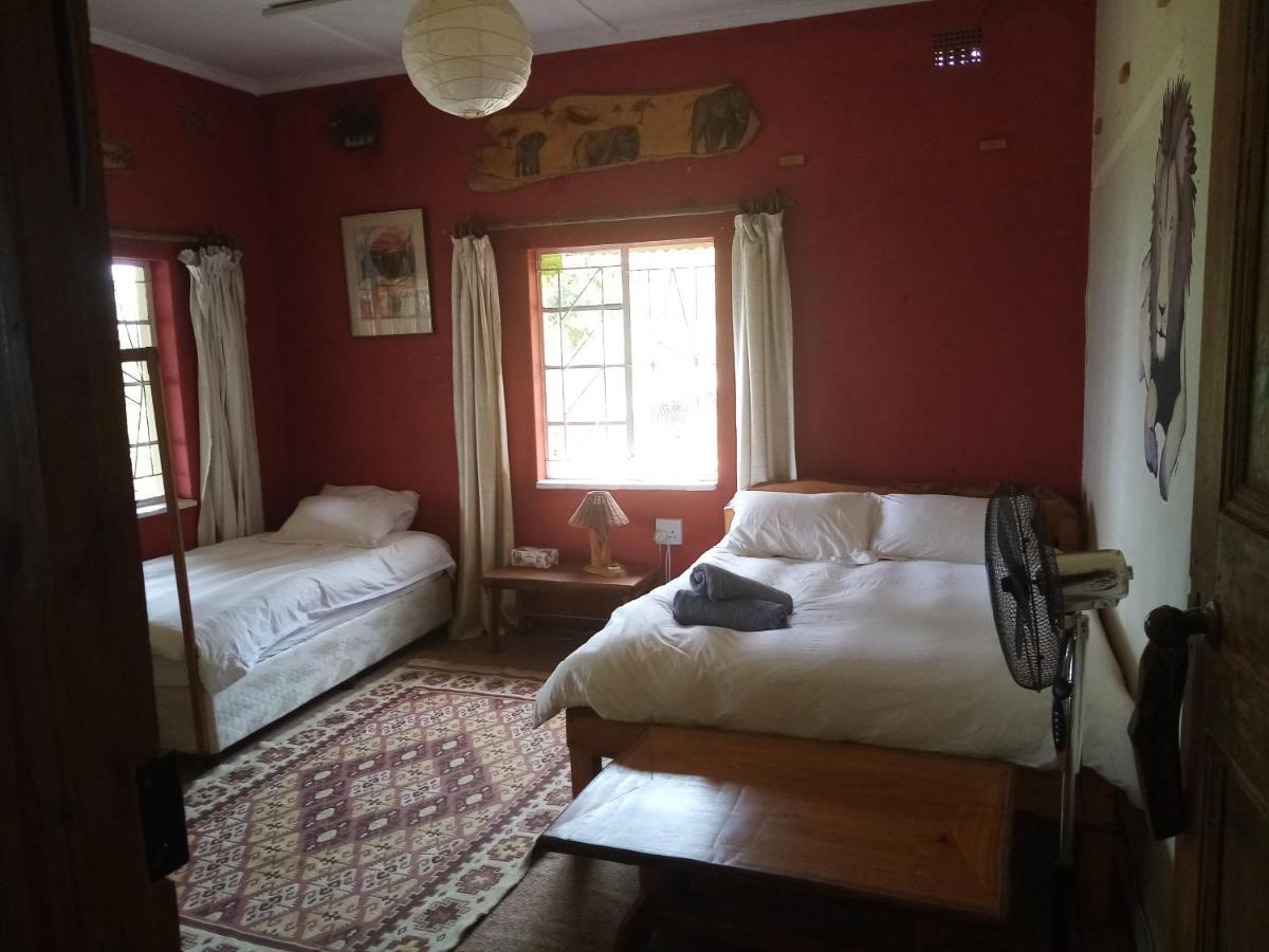 Bushwhacked Barberton Hotel Phòng bức ảnh